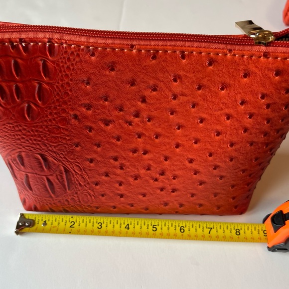 NWOT 4 piece handbag/tote set with straps in Faux Crocodile- ORANGY-RED - NEW - Picture 9 of 13